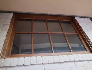 3 ANTIQUE WINDOWS (BACK)