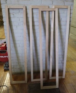 4 SKINNY WOODEN FRAMES (BACK)