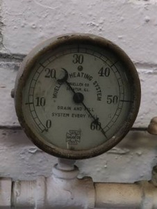 VINTAGE GAUGE
