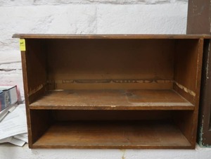 SMALL WOOD SHELF