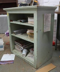 SMALL WOOD SHELF