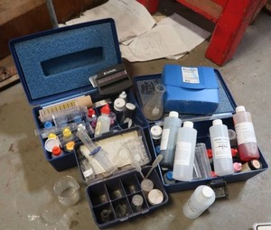 GLASSS BEAKERS, PH TESTING SUPPLIES