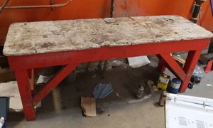 CUTE SOLID WOOD TABLE