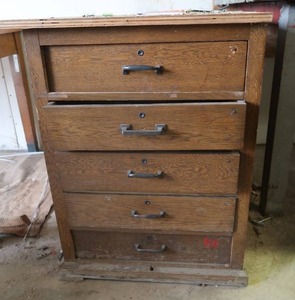 ANTIQUE 5 DRAWER CHEST