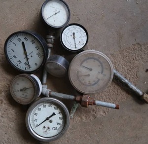7 ASSORTED GAGES