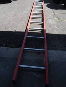 PIECE OF EXTENSION LADDER