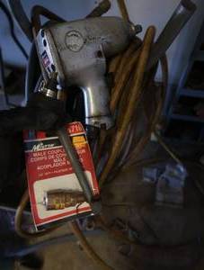AIR HOSES AND HANGER  PNUMATIC TOOL