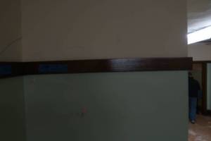 150 ANTIQUE HALLWAY TRIM