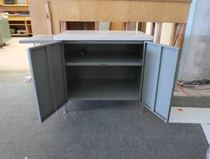SMALL METAL CABINET
