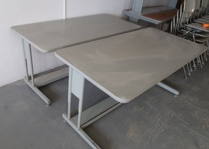 2 NICE COMPUTER ADJUSTABLE