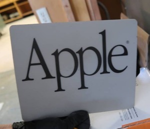 22 APPLE KEYBOARDS  20 WIRELESS MOUSES
