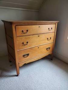 Beautiful Vintage 3 Drawer Dresser Drawers slide smooth will need slight repair on casters