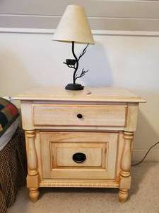 Solid Bedside Table With Cute tree nest Lamp