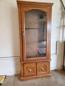 Mid Modern Glass Faced Gun Cabinet with key
