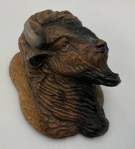 Vintage Ceramic Buffalo Head Wall Hanging 5 x 5 12 x 8