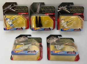 STAR WARS Miniature Die Cast Hotwheels Starships (New On Card)