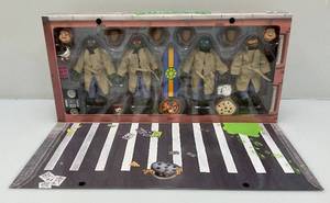 Est. $175.00-$300.00 NECA Teenage Mutant Ninja Turtles Turtles In Disguise Action Figure Playset (New)