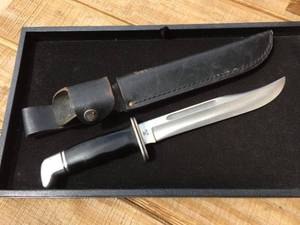 Classic BUCK 120 Knife  Sheath - Blade Appears VERY GOOD