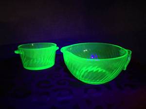 (2) Pcs VaselineUranium Glass Swirl Bowl  Butter Bowl - Nice