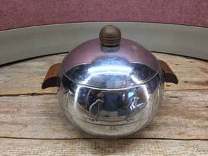 MCM - West Bend Penguin - Hot  Cold Serving BowlIce Bucket