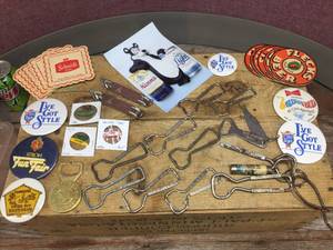 Group Vintage Beer - Bottle Openers - Coasters - PinsButtons