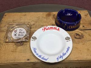 (3) Vintage Ash Trays - HAMMS - SEAGRAMS - The Wig  Bottle