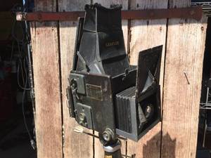 Oh Wow R.B. GRAFLEX - Series D Camera on Star D Conquest Tripod