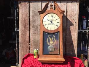 Nifty GLENFIDDICH Whiskey - Old Look Wooden Clock - 34