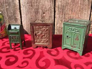(3) Vintage Cast Metal Banks Including JE STEVENS Key Lock Safe #50