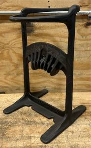 Kindling Cracker King Firewood Kindling Splitter, XL Size, Safe Manual Splitting Design #118995 Msrp $109.99