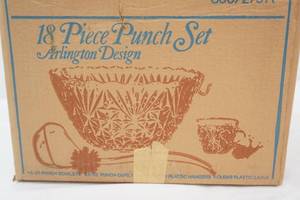 Vintage Anchor Hocking Punch Bowl Set. Arlington Design. 18 Pieces (1 odd cup)