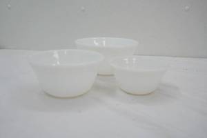 Vintage White Milk Glass Nesting Mixing Bowls