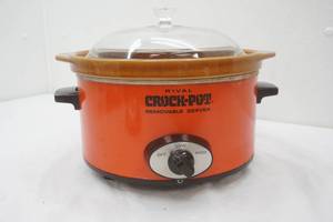 Vintage rival Crock Pot. Removable Server
