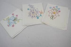 Embroidered Flour Sack Dish Towels. New Condition. 3ct
