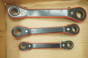 Reversible Ratcheting Double Box End Wrenches