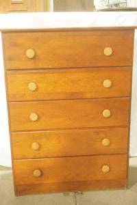Vintage 5 drawer wooden dresser
