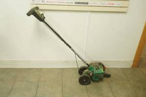 Weed Eater PE550 Gas-powered lawn edger