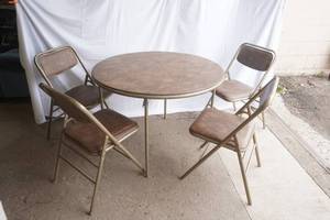 Vintage Round Card Table 39.5 diameter  and 4 Padded Folding Chairs