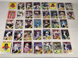 Lot of 1988 Topps New York Yankees Team Set Baseball Cards featuring Don Mattingly, Willie Randolph, Dave Winfield, and more.