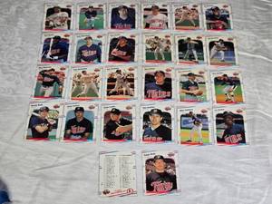 Lot of 26 Minnesota Twins 1988 Fleer Team Set Baseball Cards Featuring Kirby Puckett, Kent Hrbek, and Frank Viola