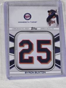Byron Buxton 2022 Topps Commemorative Jersey Number Medallion #JNM-BBU - Minnesota Twins Baseball Card