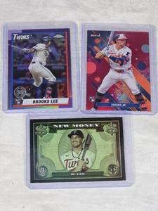 Lot of 3 Brooks Lee RookieCards featuring Foil, Refractor, and Numbered 184350 Special Features