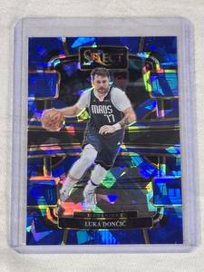 Luka Doncic 2023-24 Panini Select Blue Cracked Ice Prizm #51 - Dallas Mavericks Basketball Card
