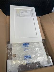 Hampton Bay Cabinet Door - White RTf-White, Finish Size 368.3 x 571.5mm