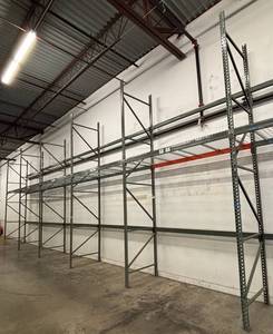 Industrial Pallet Racking System - Uprights & Beams with Wire Decking