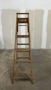 Keller W-6 6 ft Wood Step Ladder - 200 lb Load, Type III Duty