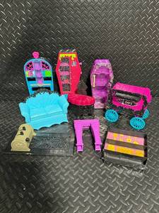 Monster High Dollhouse Furniture Lot - Assorted Pieces