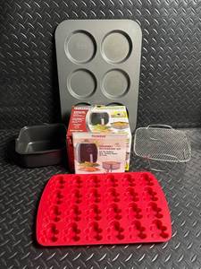 Chicago Metallic Muffin Top Pan, Silicone Gingerbread Pan, NuWave Gourmet Accessory Kit for NuWave Brio Healthy Digital Air Fryer - 30 Recipe Cookbook