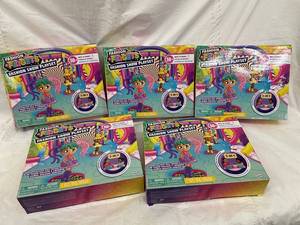WowWee Fashion Fidgets Fashion Show Playset - 30& Ways to Fidget