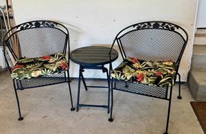 G - Three-Piece Outdoor Patio Set with Floral Cushions - Metal Mesh Chairs & Round Table